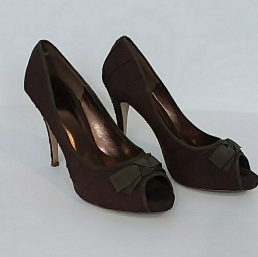 Bakers Brown Halle Peep-toe Heels with Bow Size 9